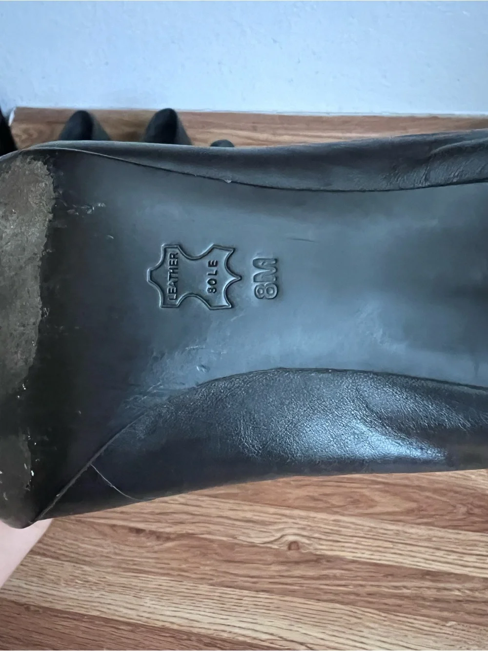 Tory Burch Black Leather Logo Round-Toe Heels